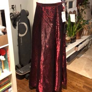 Ronni Nicole wine 🍷 colored sparkling long skirt